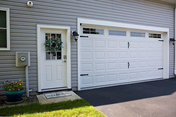 24/7 Emergency Garage Door Installation experts in West Liberty, IA